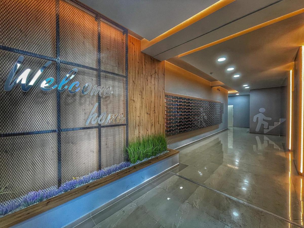 Center Apartment Palas Mall View ヤシ エクステリア 写真