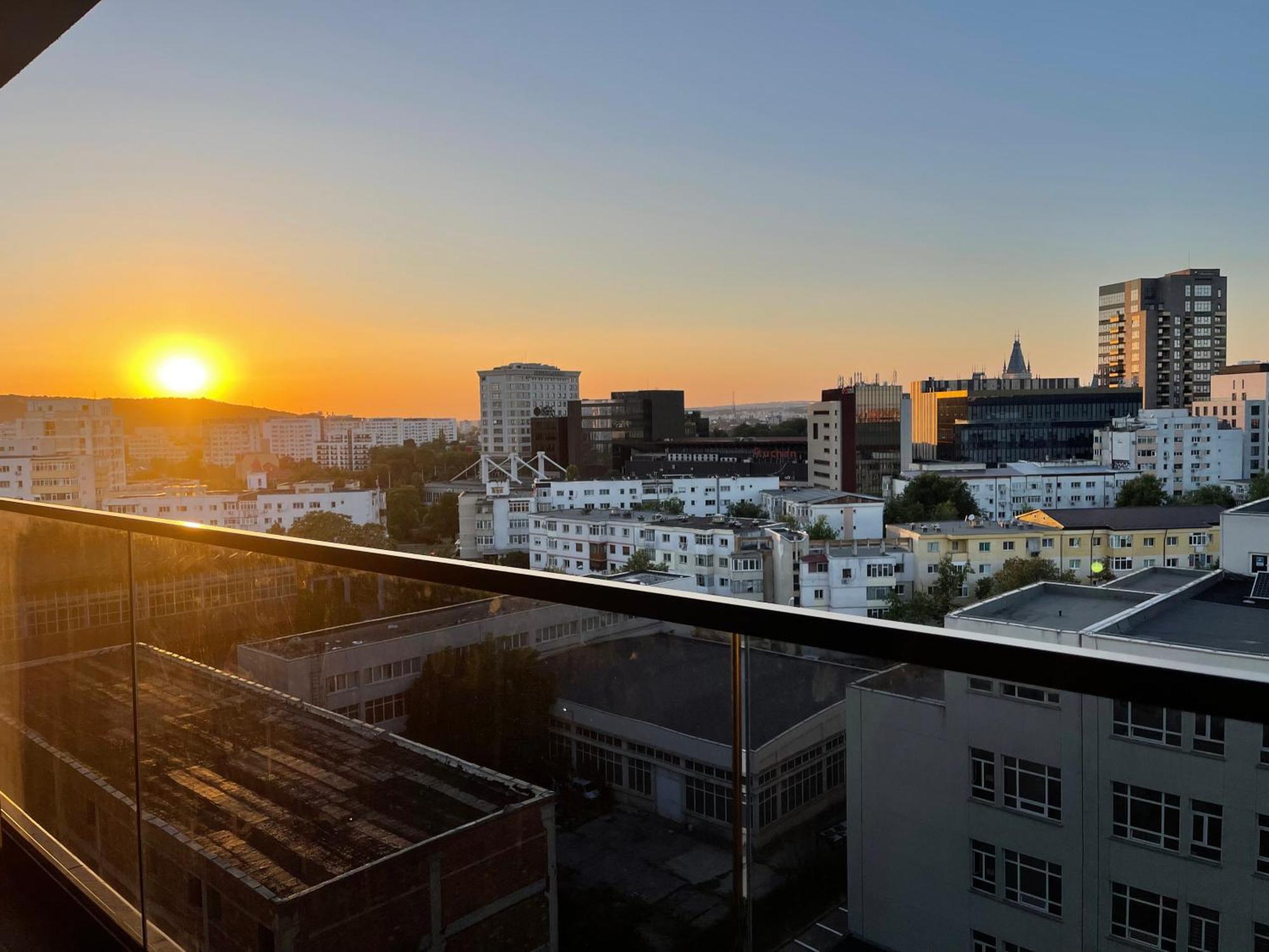 Center Apartment Palas Mall View ヤシ エクステリア 写真