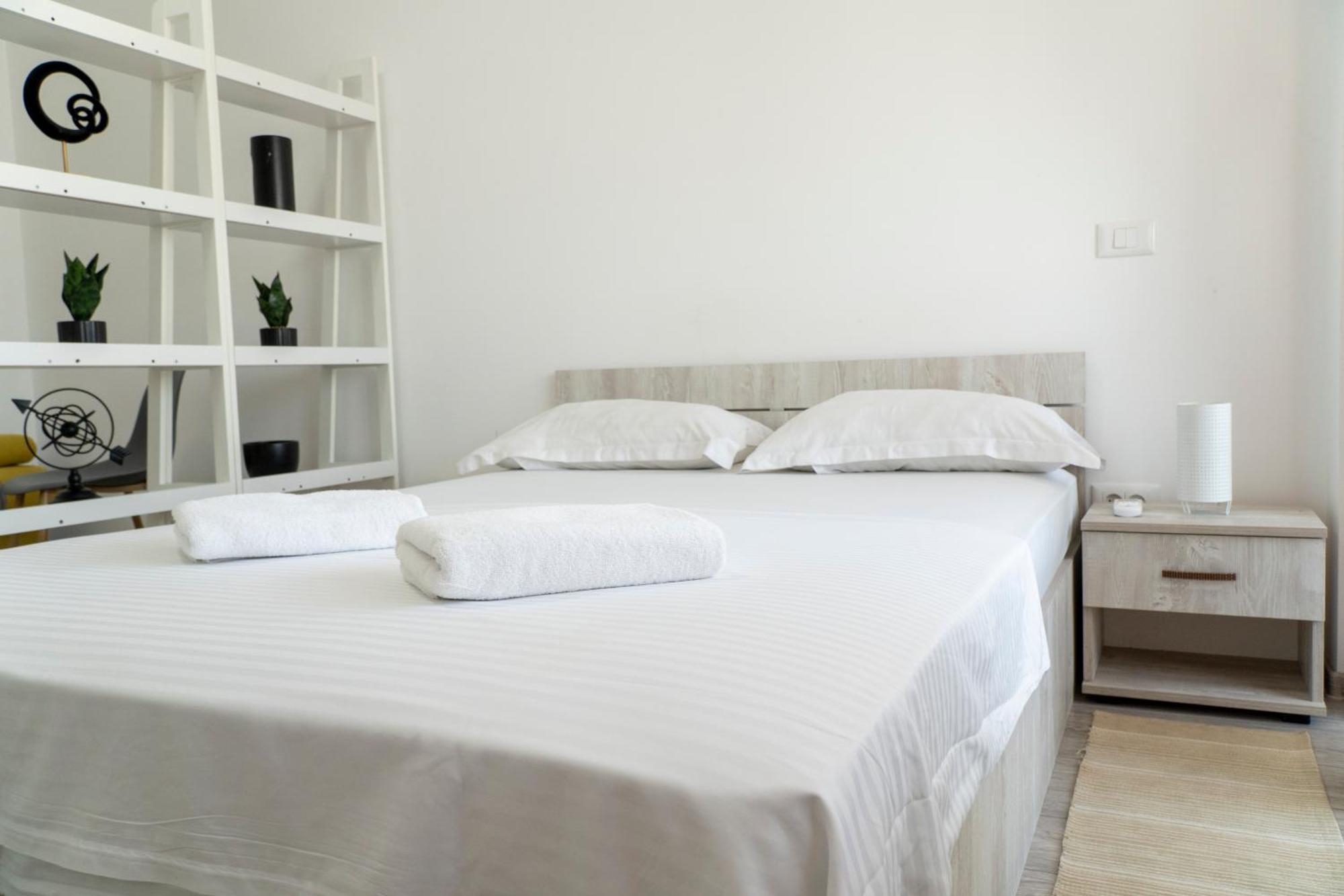 Center Apartment Palas Mall View ヤシ エクステリア 写真