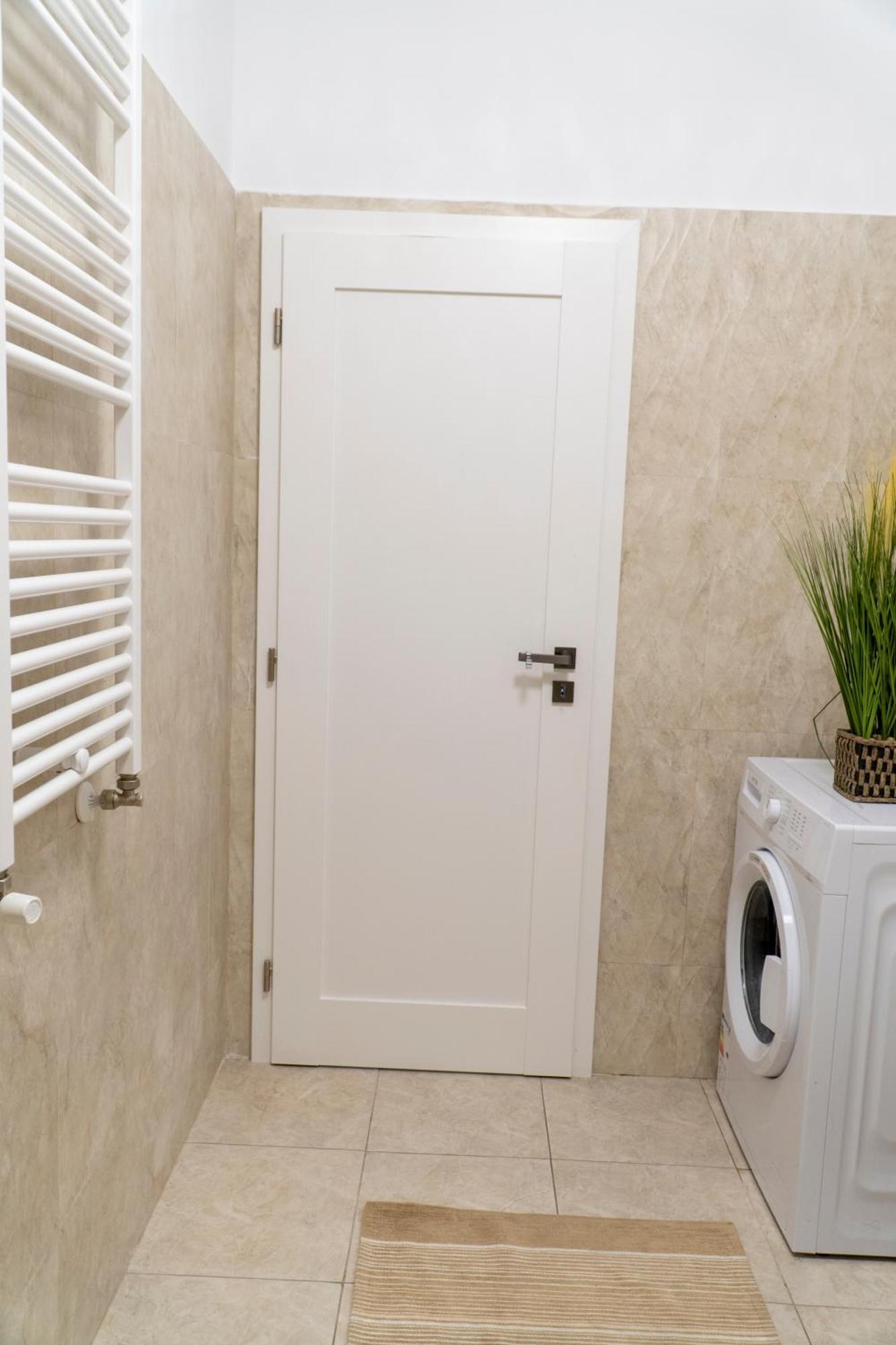 Center Apartment Palas Mall View ヤシ エクステリア 写真
